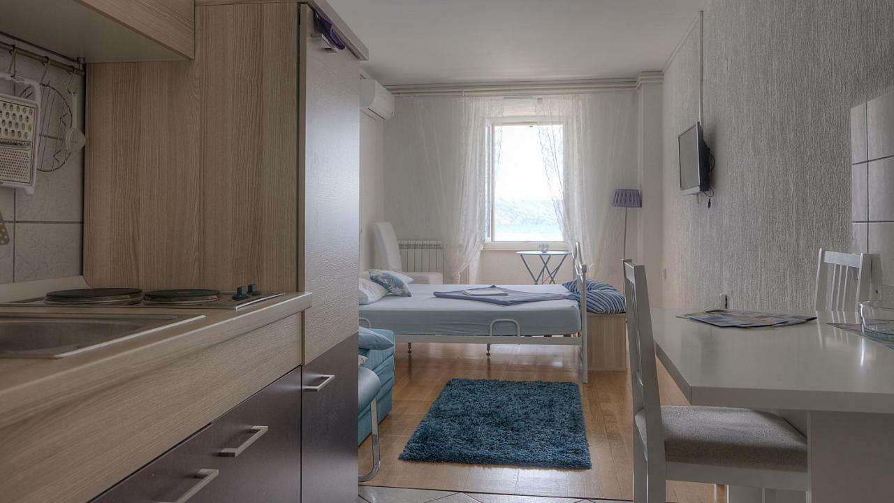 Apartments & Rooms Josephine Senj  Dış mekan fotoğraf