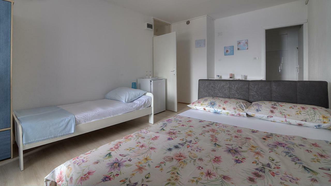 Apartments & Rooms Josephine Senj  Dış mekan fotoğraf