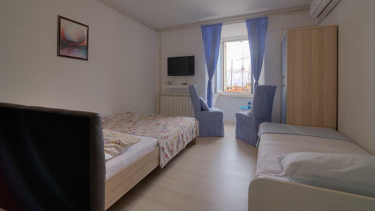Apartments & Rooms Josephine Senj  Dış mekan fotoğraf