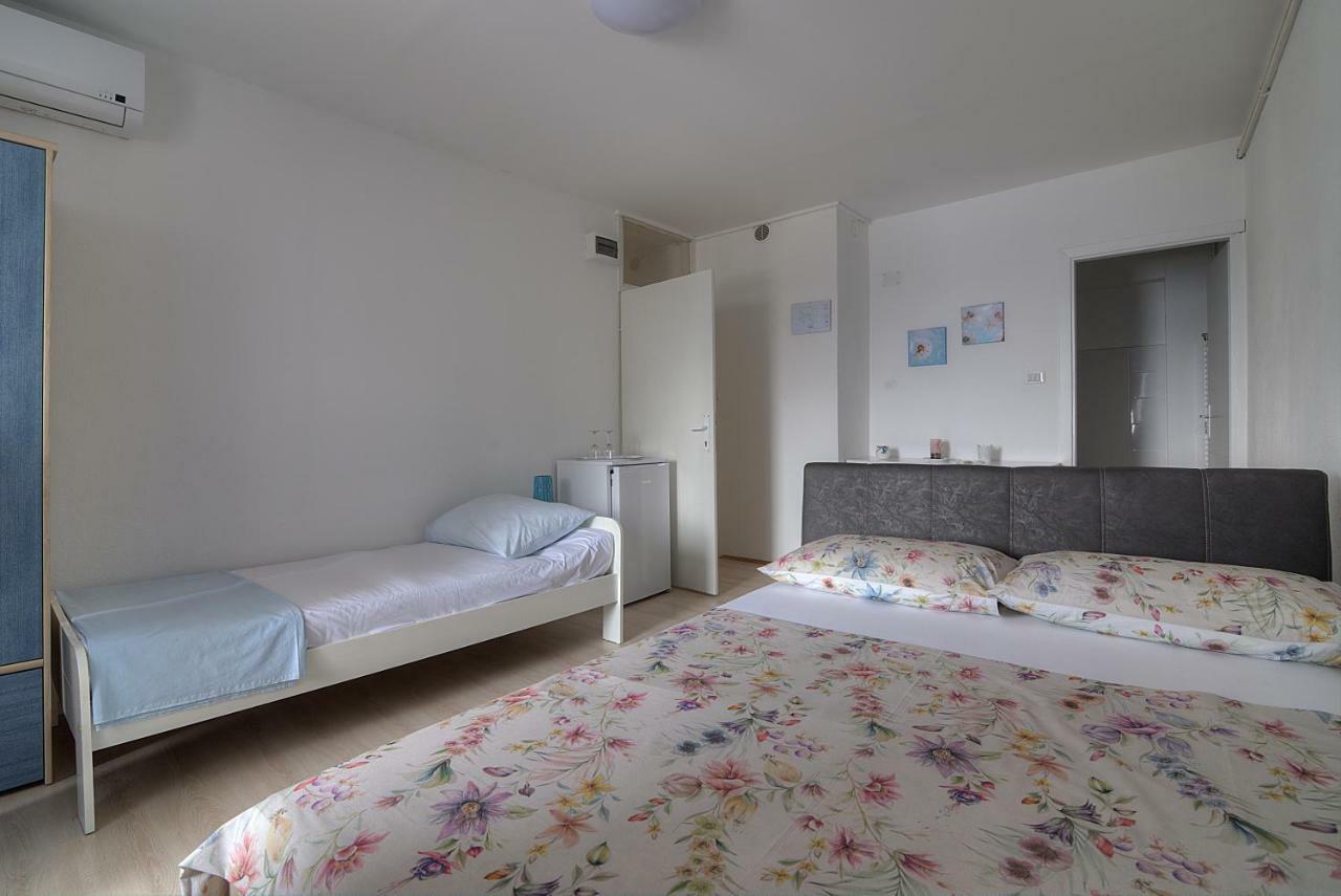 Apartments & Rooms Josephine Senj  Dış mekan fotoğraf
